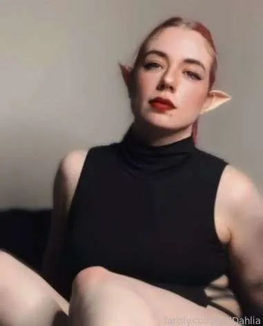 @RollDahlia