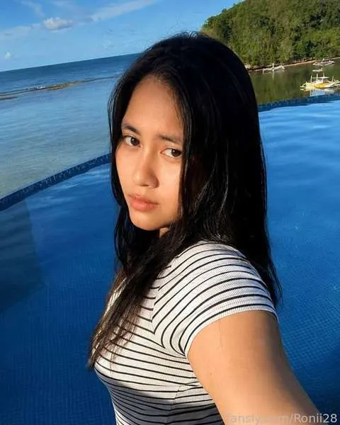 @Ronii28