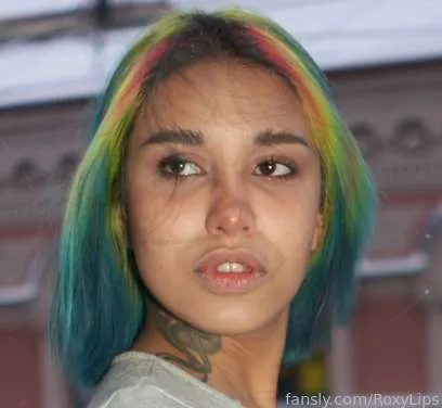 @RoxyLips
