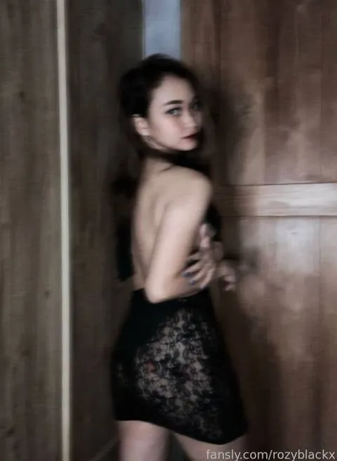 @rozyblackx