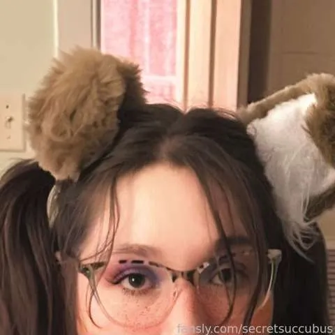 @secretsuccubus