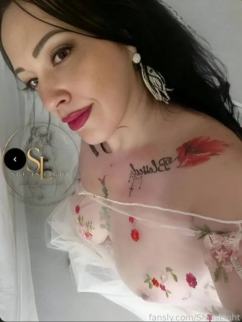 @SheIsLight