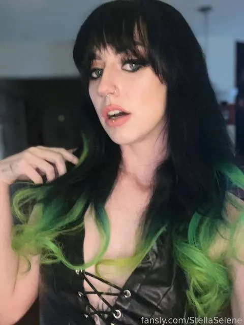 @StellaSelene