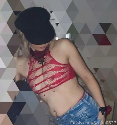 @Szofia0327