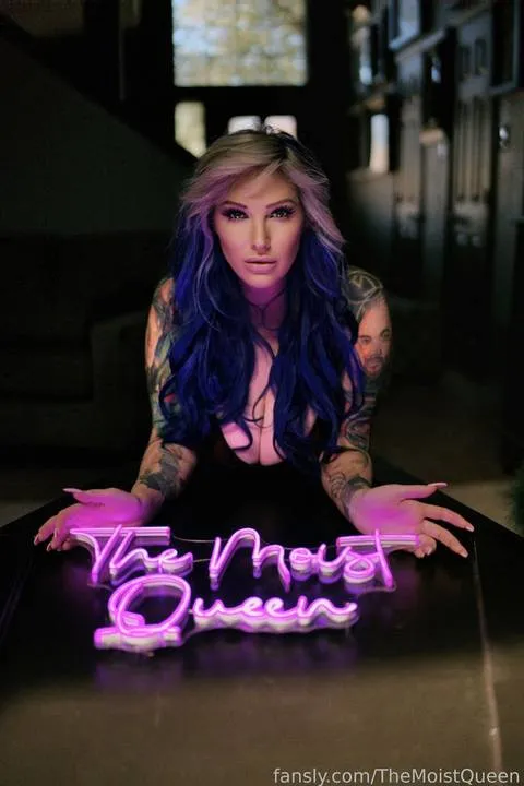 @TheMoistQueen