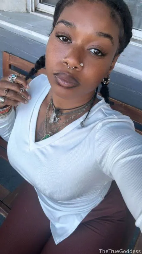 @TheTrueGoddessX