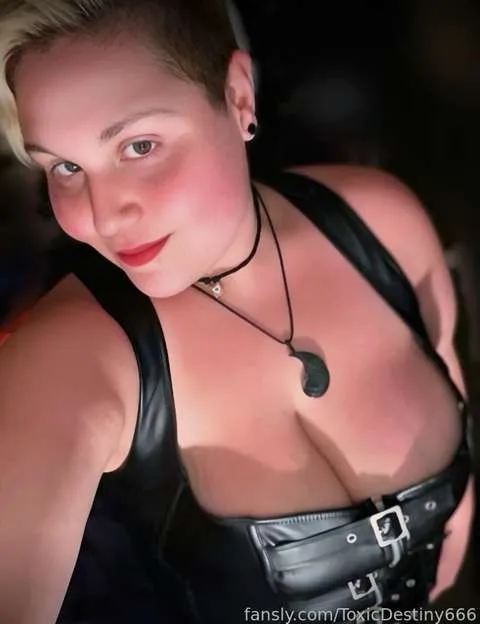 @ToxicDestiny666