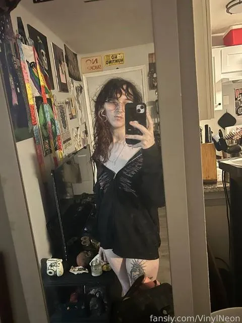@VinylNeon