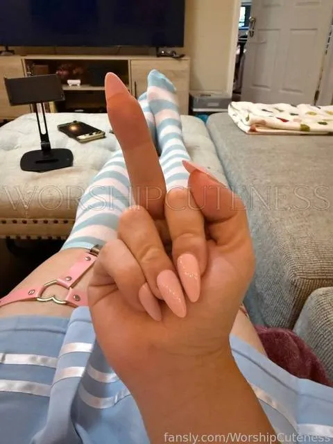 @WorshipCuteness