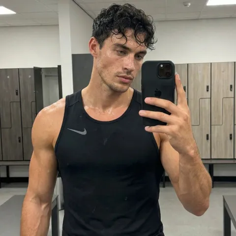 @adrianvip