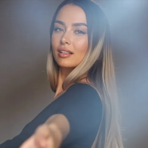 @aiqorra