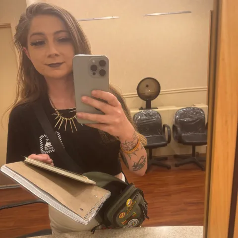 @alexavibez