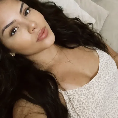 @alina_gonzalez