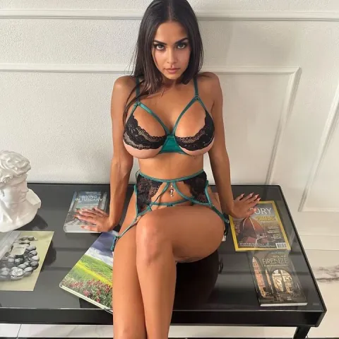 @angela9