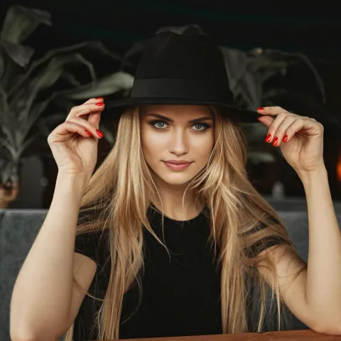 @ariadne.live