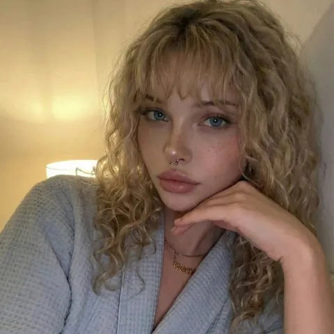 @aurelia_xo_08