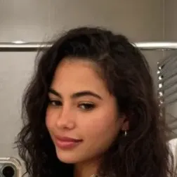 @bellaaagrey