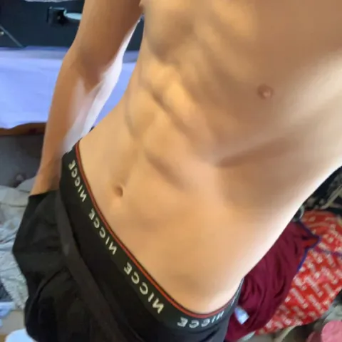 @blondestud