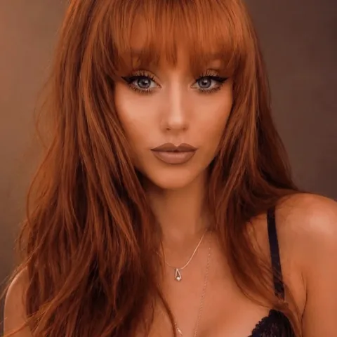 @bloodrose_queen