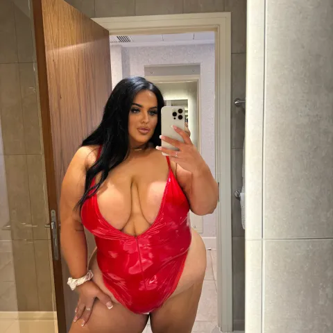 @brunettebaddiie