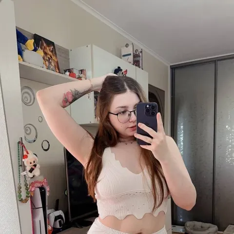 @chloe-laroche-116