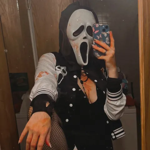 @dezysscreams