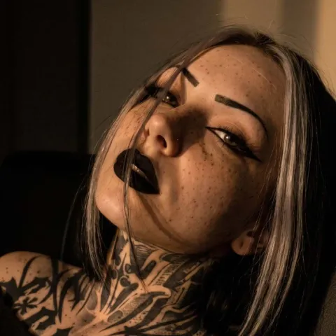 @dieeinesarah