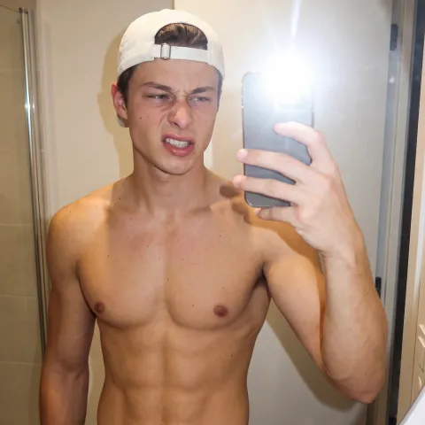 @elias_bleu