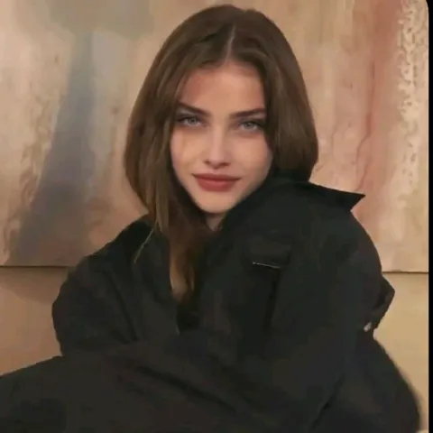 @elledeverux