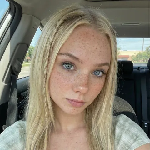 @elliee