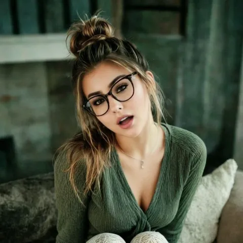 @elysia_myers