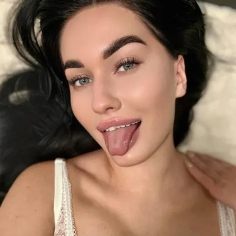@emily_aur
