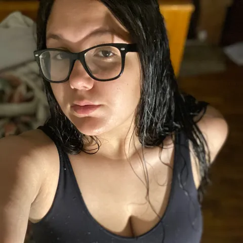 @emilymakyaa