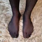 @feetnmoreee
