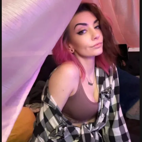 @freya_felony