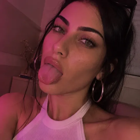 @georgianaa_v
