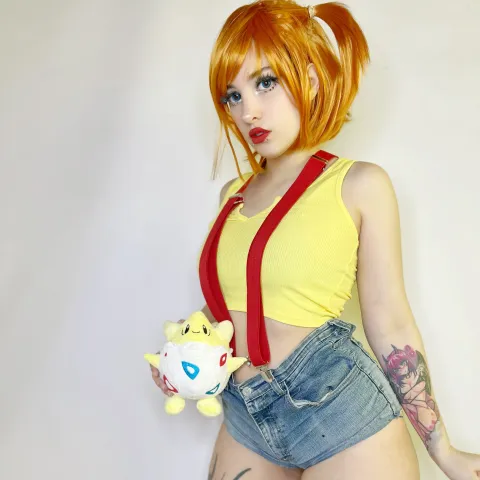 @hellena_csp