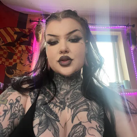 @inkedddhew