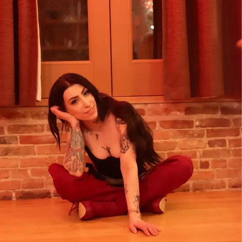 @insatiablevera