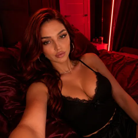 @ioanaofficial