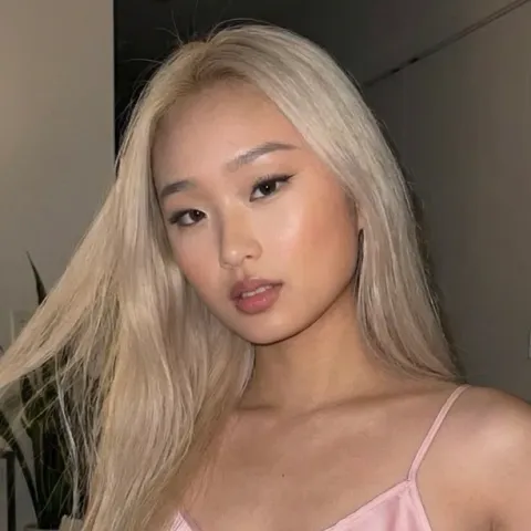 @itsleahlin