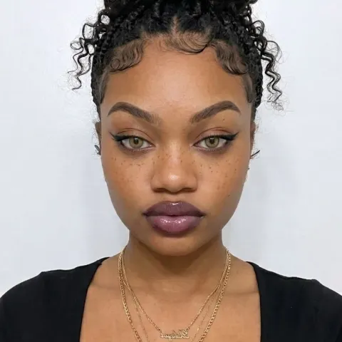 @itstaleeyamoet