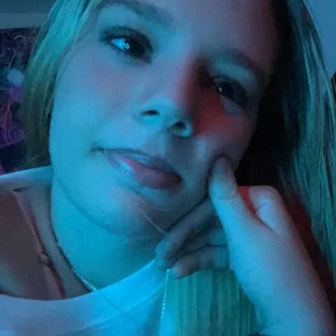 @karmyn_nashay