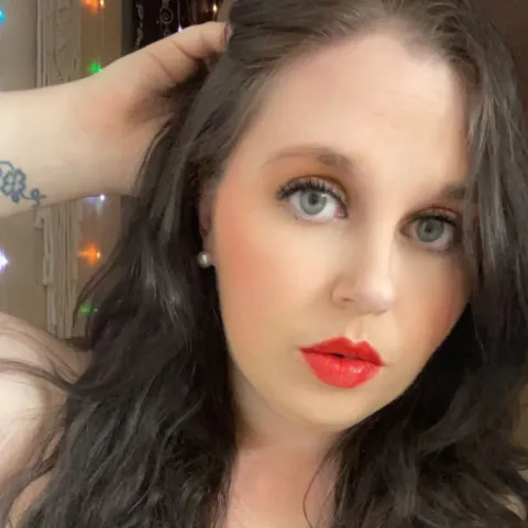 @shybooberry