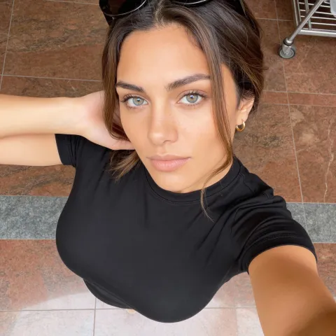 @vicky_love
