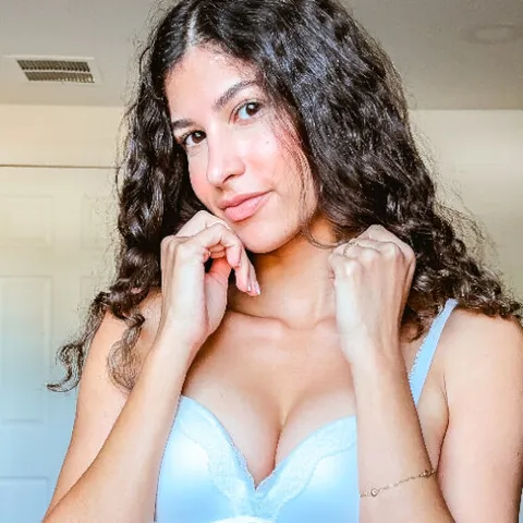@amandacue