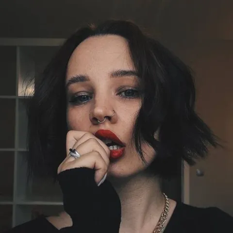 @anneliese12