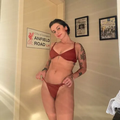 @annikax