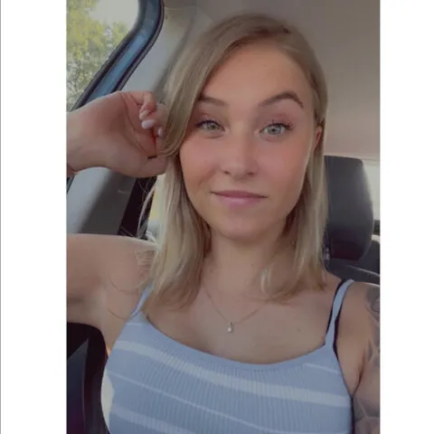 @blondgirlllgoddess