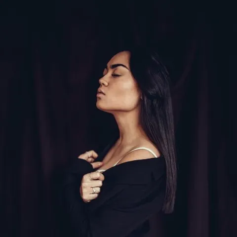 @favasiangirl